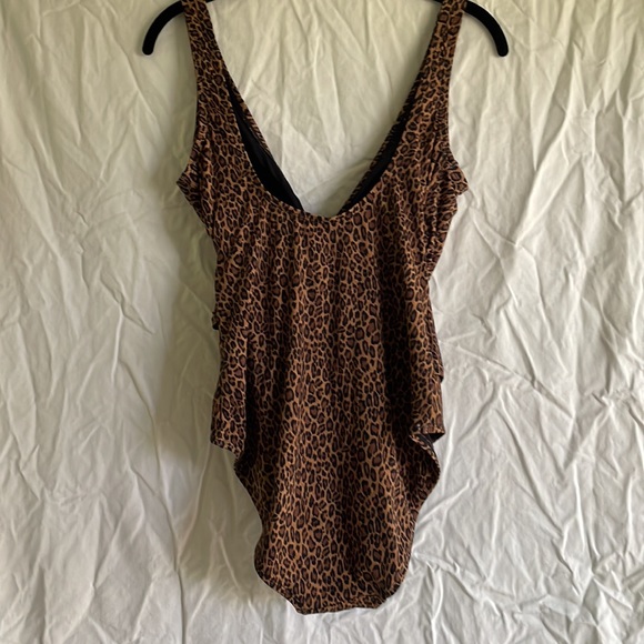 Tommy Bahama Leopard Swimsuit - Picture 5 of 5
